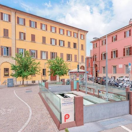 Bed and Breakfast Attico Di Via D'Azeglio Болонья Экстерьер фото