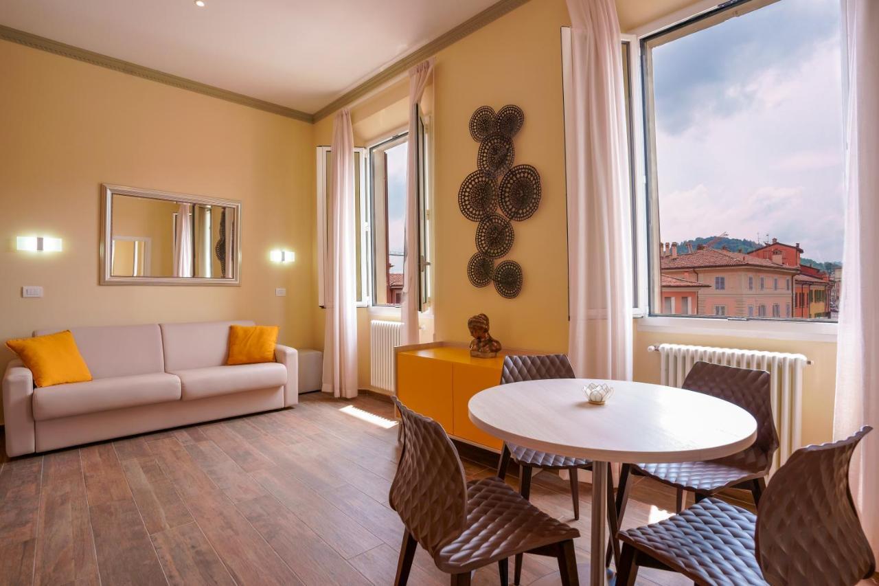 Bed and Breakfast Attico Di Via D'Azeglio Болонья Экстерьер фото
