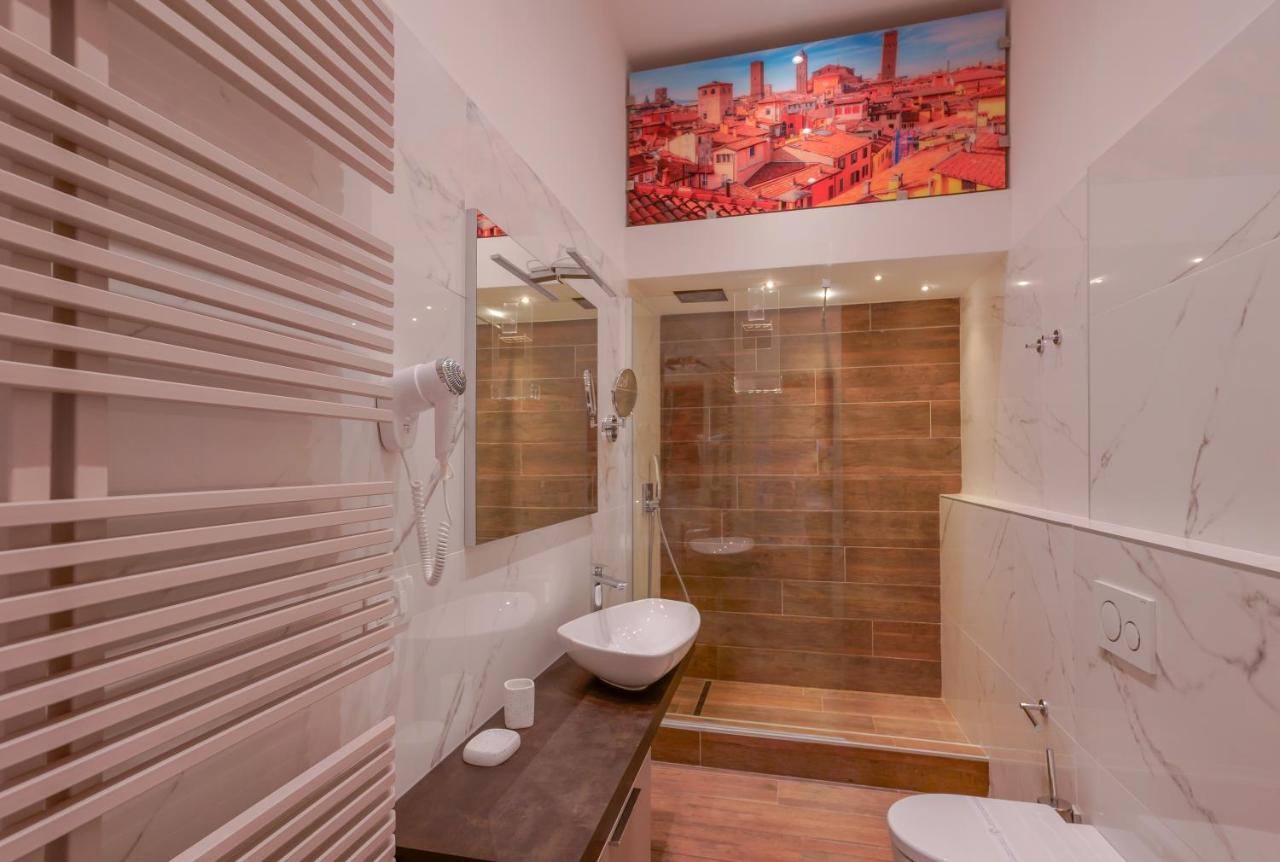 Bed and Breakfast Attico Di Via D'Azeglio Болонья Экстерьер фото