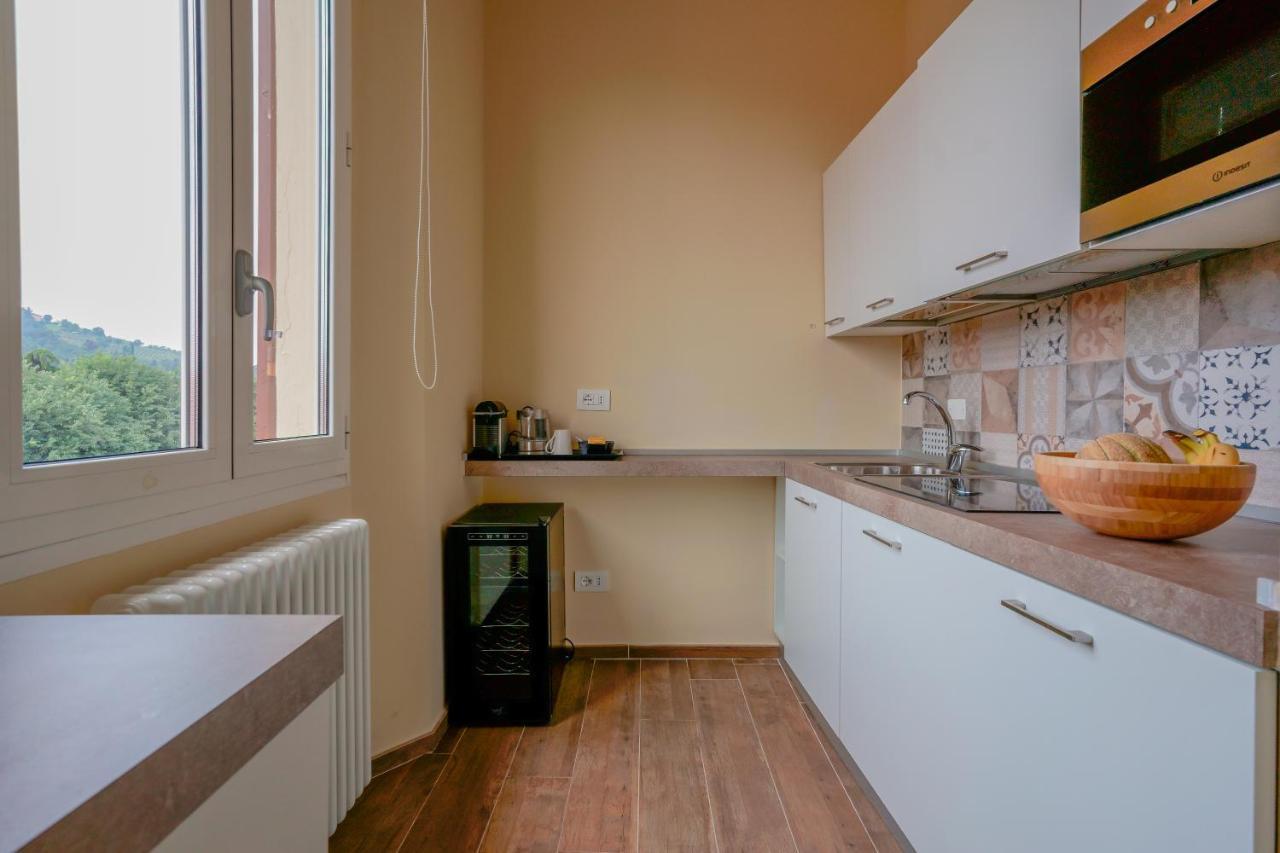 Bed and Breakfast Attico Di Via D'Azeglio Болонья Экстерьер фото