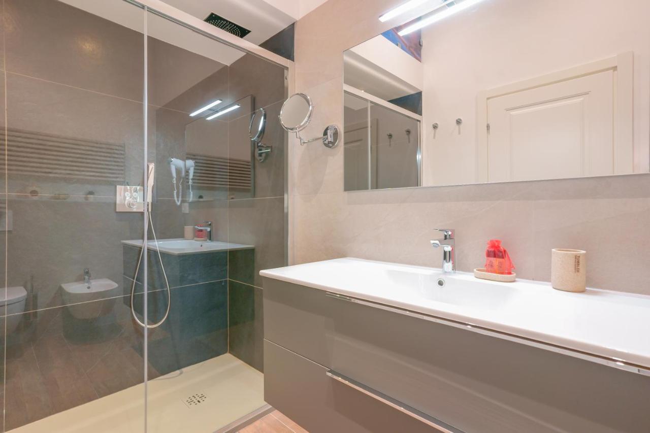 Bed and Breakfast Attico Di Via D'Azeglio Болонья Экстерьер фото
