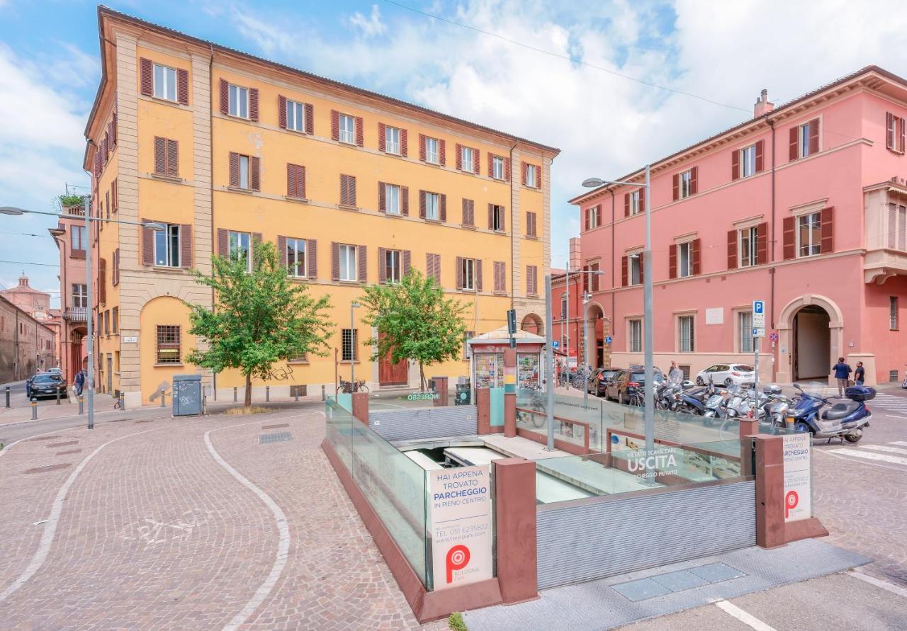 Bed and Breakfast Attico Di Via D'Azeglio Болонья Экстерьер фото